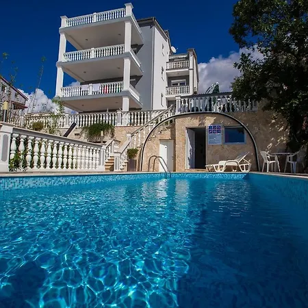 7 Apartment